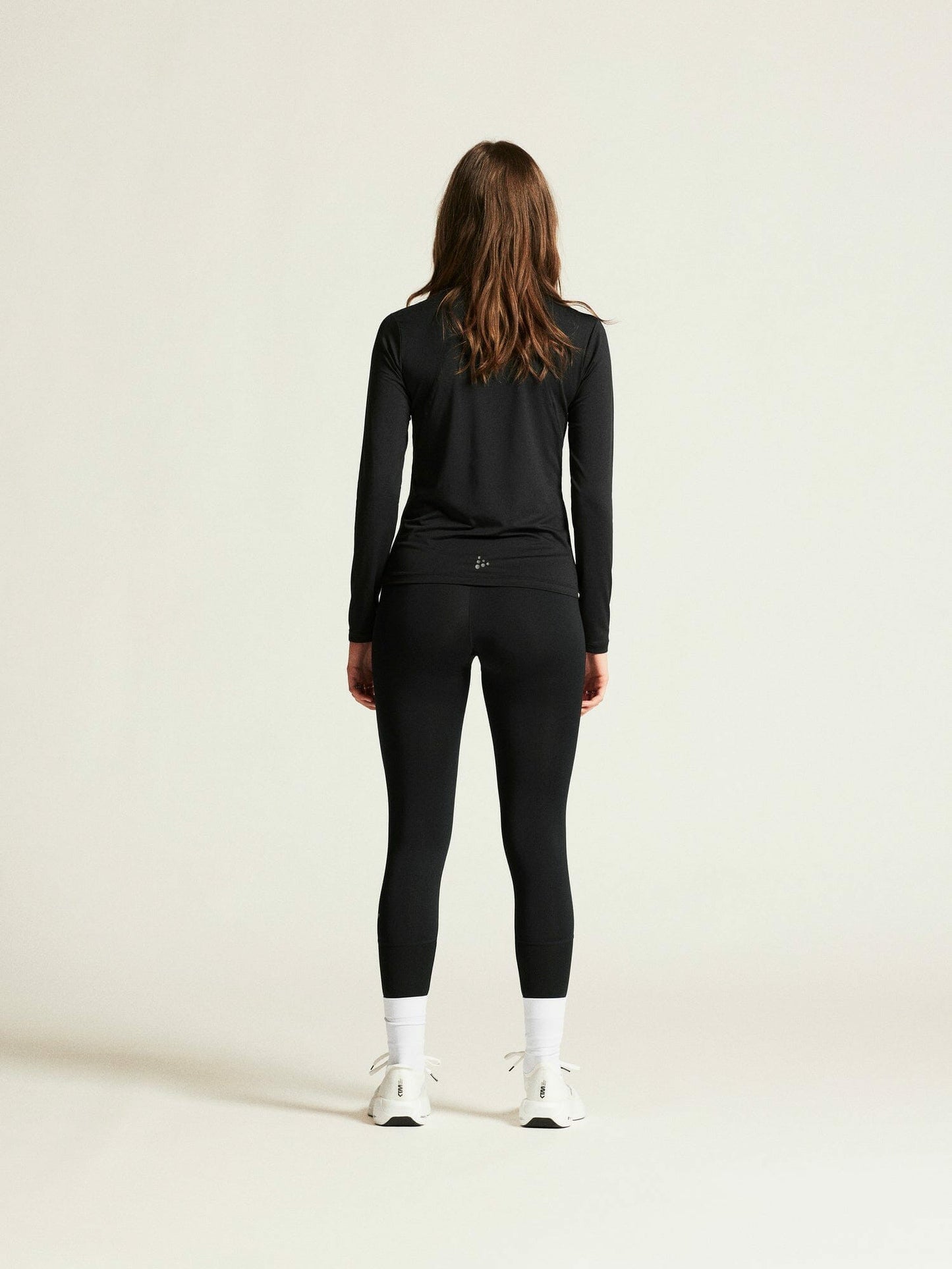 Craft ADV Essence LS Tee 2 - Black